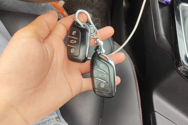 Used MG 5 2021 180 DVVT Manual Youth Luxury Edition
