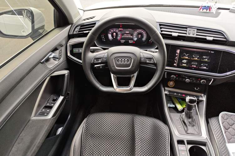 Used Audi Q3 2019 35 TFSI Fashion Dynamic Model