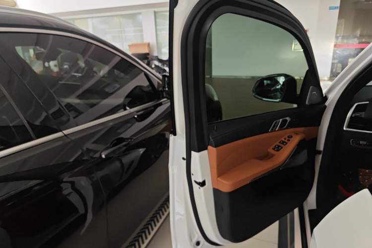 Used BMW X5 2019 xDrive40i M Sport U.S. specification
