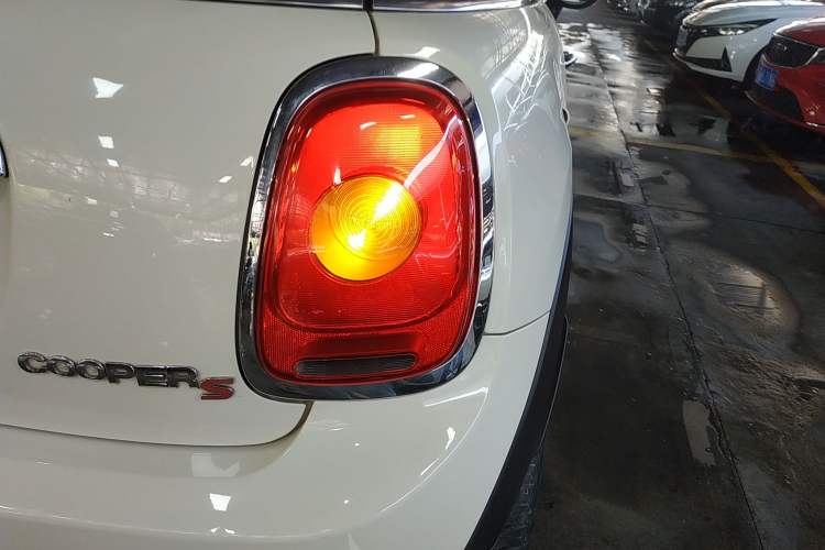 Used MINI 2014 1.2T ONE Right Rear Taillight