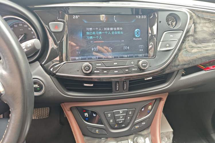 Used Buick Envision 2016 20T Two-Wheel-Drive Elite Model Audio And AC Panel