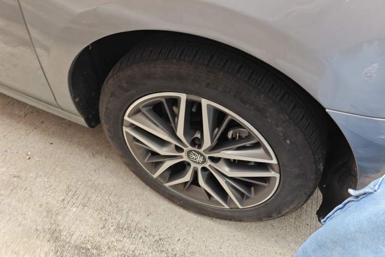 Used BYD Qin PLUS 2023 Champion Edition DM-i 120KM Leading Model Right Front Wheel Hub