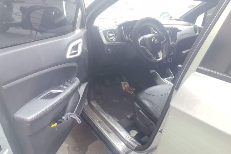 Used Brilliance V3 2015 1.5L Manual Smart Version