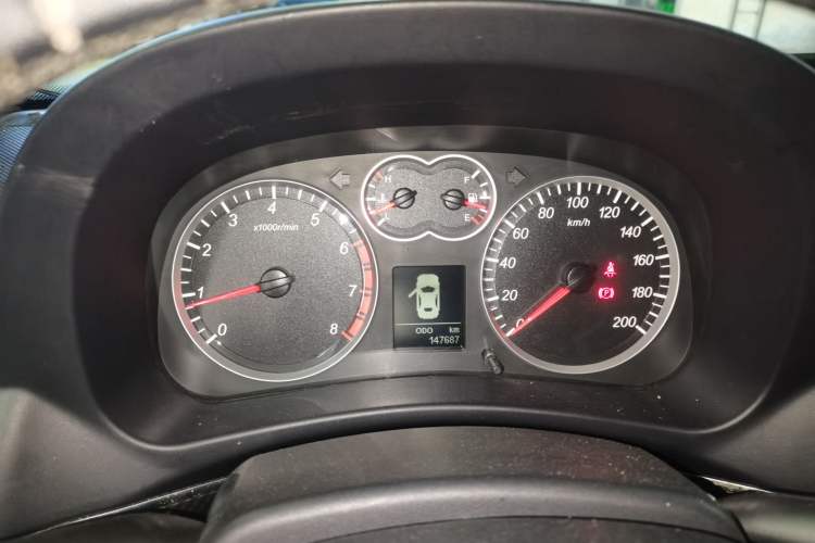 Used Haval H5 Classic 2015 2.0T Manual Two-Wheel Drive Advanced Version
