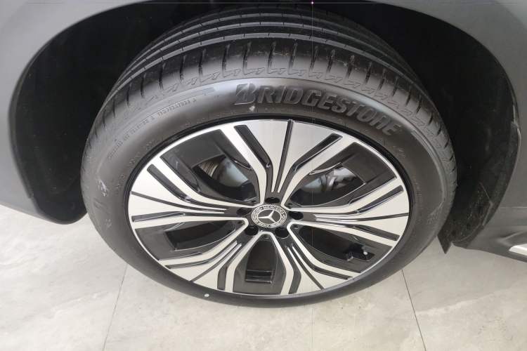 Used Mercedes-Benz EQE SUV 2024 500 4MATIC Pioneer Edition Right Rear Wheel Hub