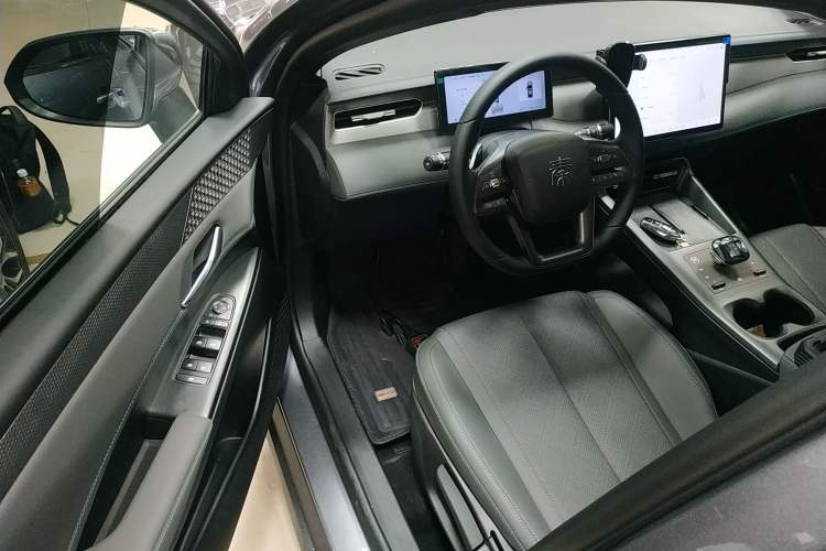 Used BYD Qin PLUS 2025 EV Smart Drive Edition 510KM Leading Model Driver Seat