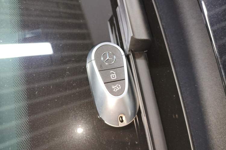 Used Mercedes-Benz E-Class 2025 Year Restyled E 260 Sport Edition Interior 1