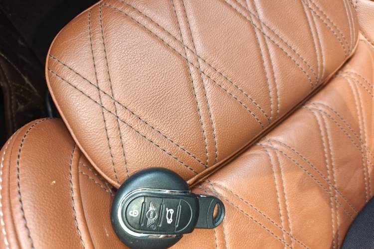 Used MINI 2018 2.0T COOPER S Artist