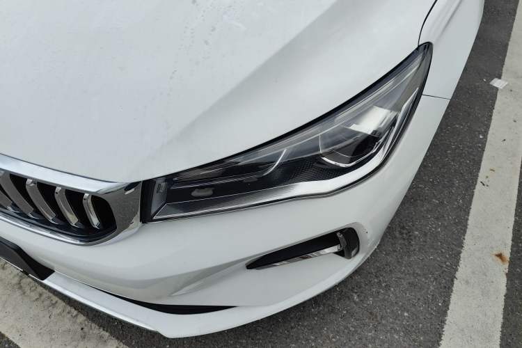 Used Geely Auto Emgrand 2025 4th Generation 1.5L CVT Longteng Edition Left Front Headlight