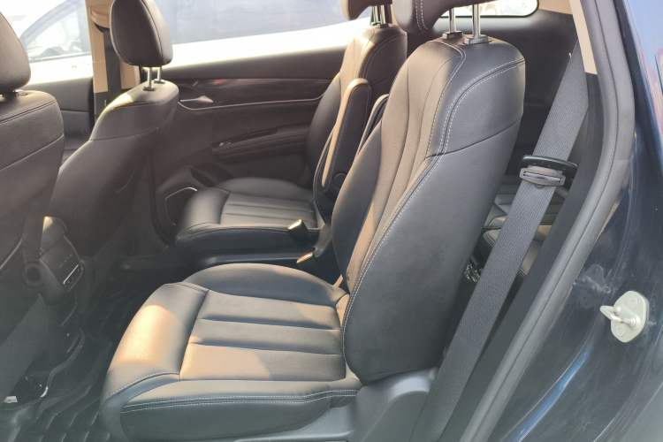 Used BYD Song MAX 2018 1.5T Manual Smart Connect Luxury 6-Seater