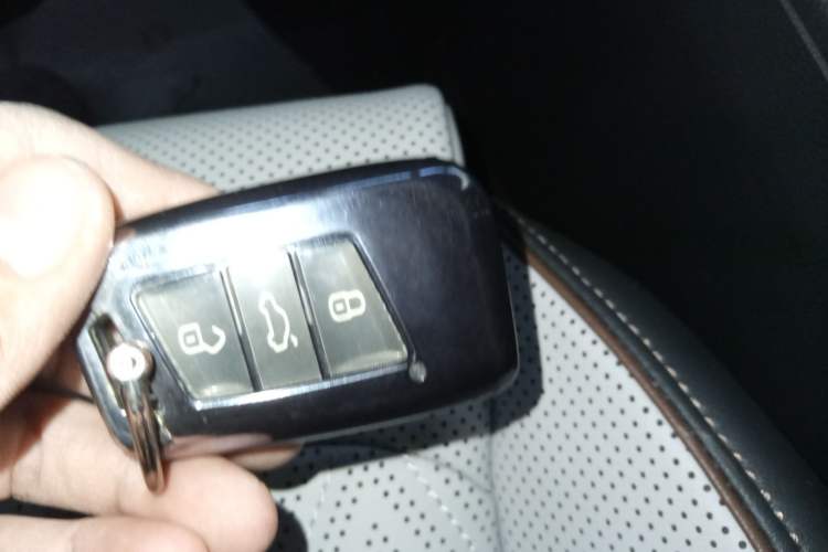 Used Volkswagen Magotan 2023 2 Million Units Commemorative Edition 330TSI DSG Luxury Version