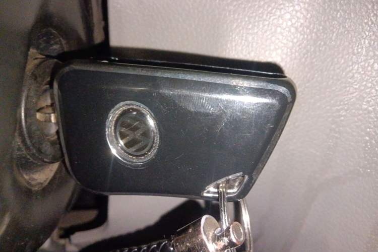 Used Volkswagen Bora 2012 1.6L Manual Fashion Edition Vehicle Key