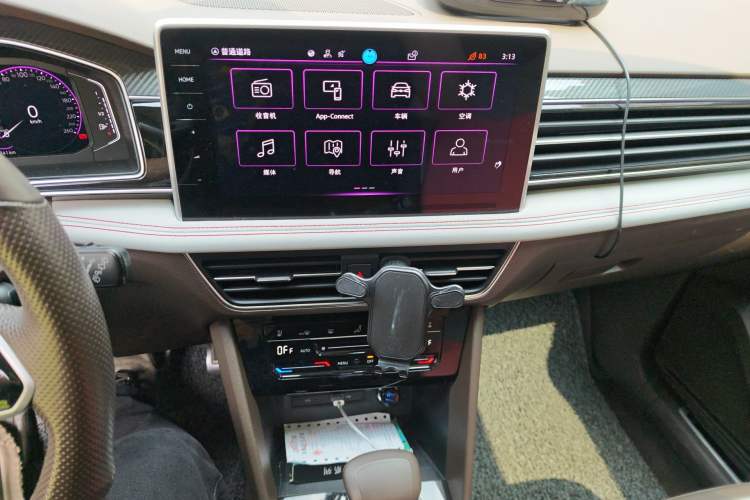 Used Volkswagen Tiguan L 2023 330TSI Automatic Two-Wheel Drive R-Line Flagship Edition Audio And AC Panel