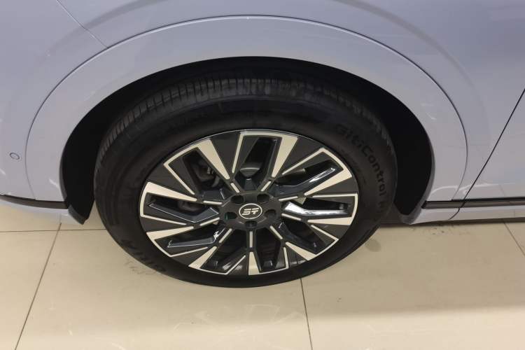 Used JETOUR Shanhai L7 Plus 2025 Model 220km Flagship 7-seater Exterior 4