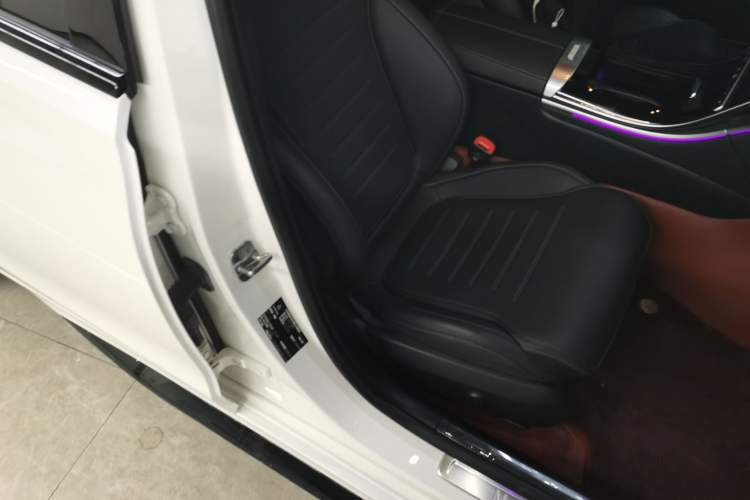 Used Mercedes-Benz C-Class 2024 Facelift C 260 L Night Edition Sport Version Right Front Seat