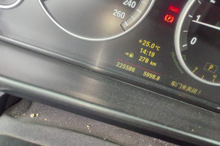 Used BMW 5 Series 2011 528Li Leading Model
