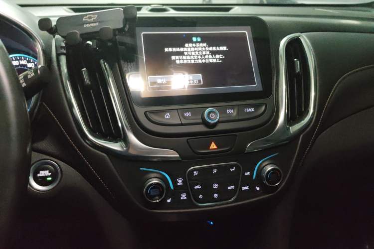 Used Chevrolet Equinox 2018 535T Automatic YuJie Edition Audio And AC Panel