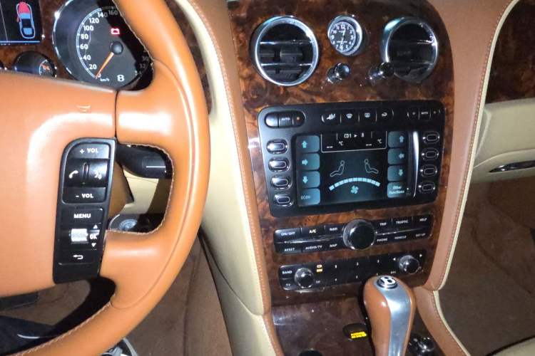 Used Bentley Flying Spur 2010 6.0T Five-Seat Version
