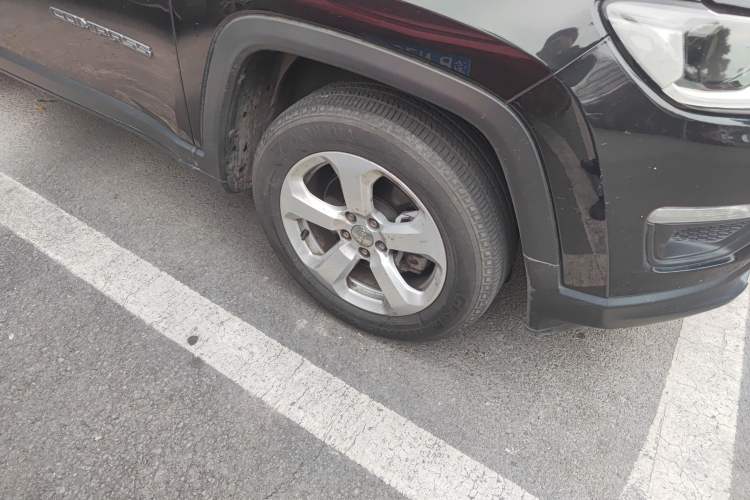 Used Jeep Compass 2017 200T Automatic Family Edition
