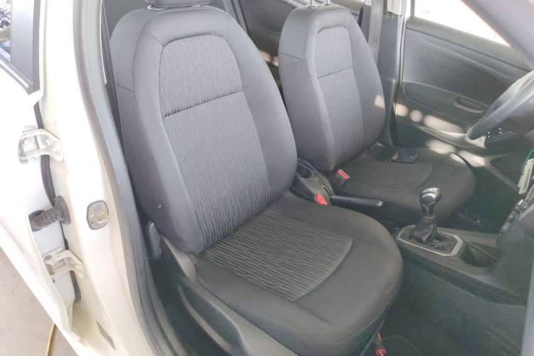 Used Citroen Elysee 2015 Zhishang Edition 1.6L Manual Fashion Model Right Front Seat