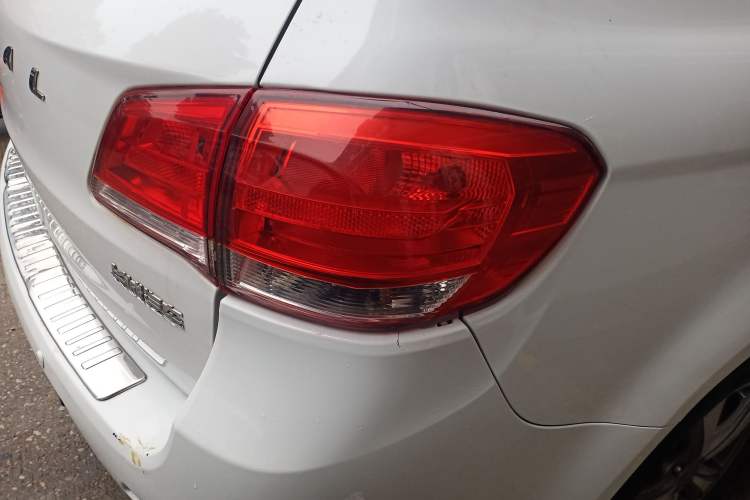 Used Haval H6 2016 Upgraded Model 1.5T Automatic Two-Wheel Drive Elite Version
