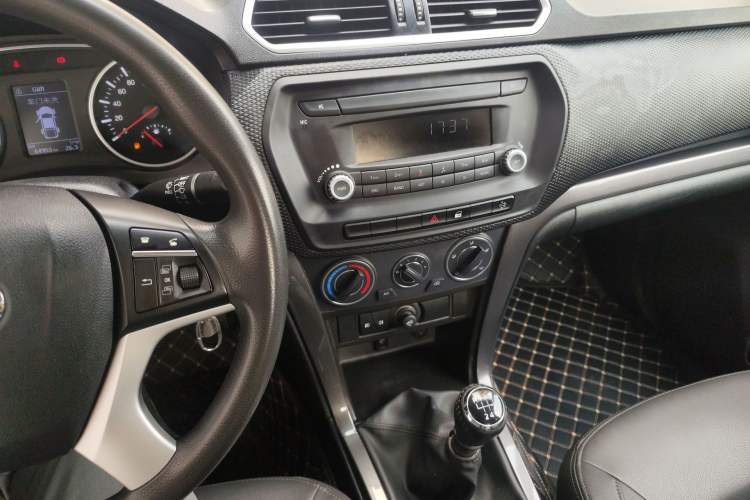 Used Great Wall Wingle 5 2020 2.0T Diesel Two-Wheel-Drive Elite Version Big Double Cab China VI Standard GW4D20M Audio And AC Panel