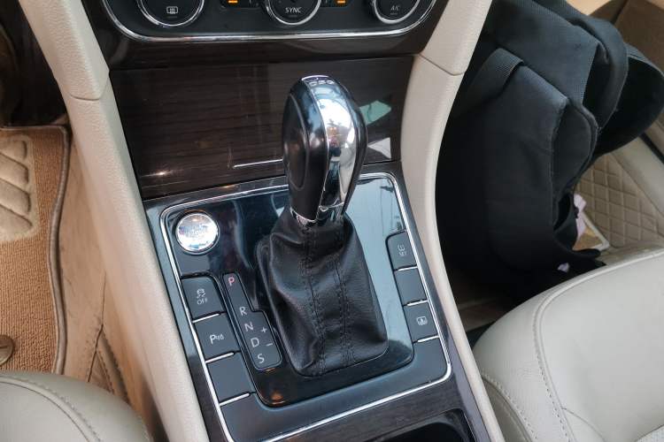 Used Volkswagen Passat 2014 1.8TSI DSG Prestige Edition