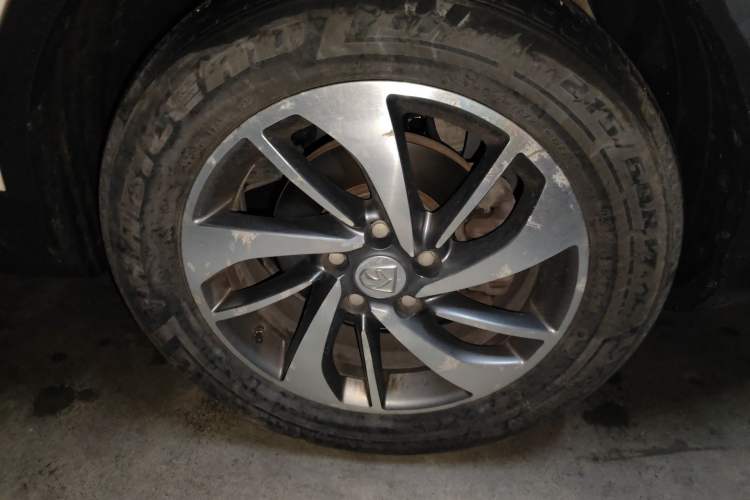 Used Baojun 560 2015 1.8L manual luxury version