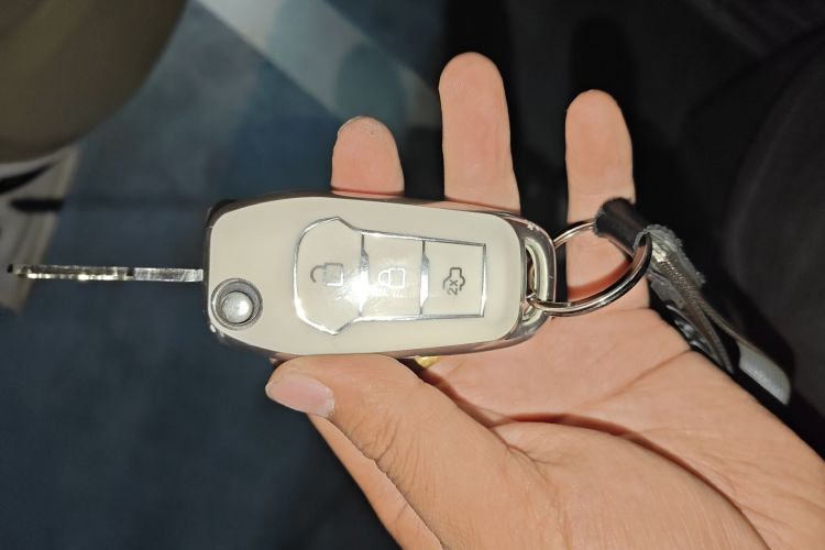 Used Ford Everest 2016 2.0T Gasoline Automatic 4x4 Flagship Edition Vehicle Key