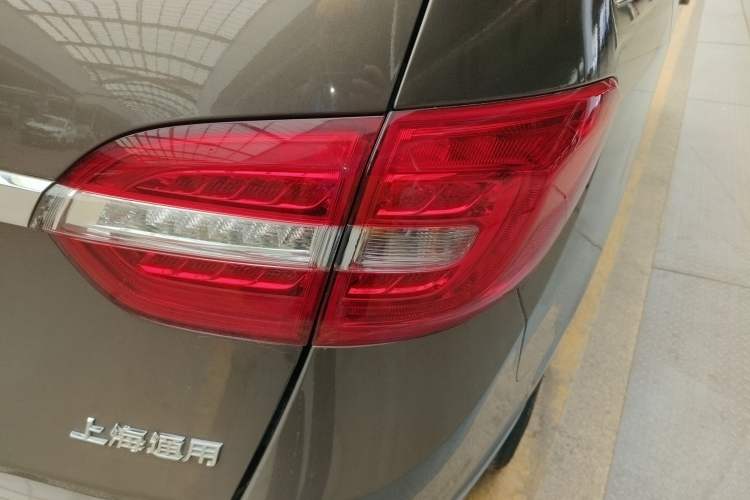 Used Buick GL8 2014 2.4L CT Luxury Business Comfort Edition Exterior 3