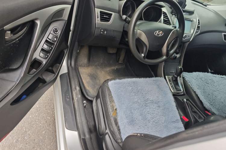 Used Hyundai Elantra (5th Generation / Langdong) 2012 1.6L Automatic Leading Model
