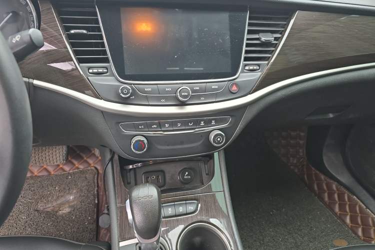 Used Buick Verano 2019 Sedan 20T Dual-Clutch Leading Model
