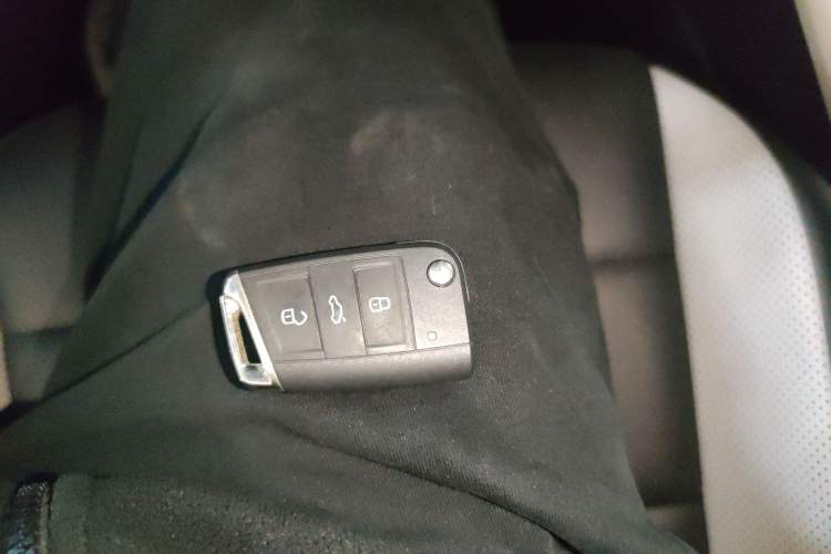 Used Volkswagen T-ROC 2025 280TSI DSG Two-Wheel Drive Time Edition Interior 1