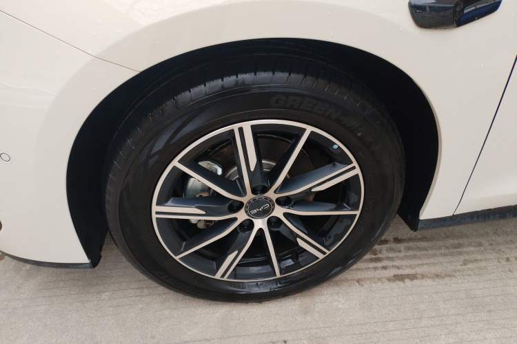 Used BYD Seal 06 New Energy 2025 DM-i Smart Drive 120KM Deluxe Model
