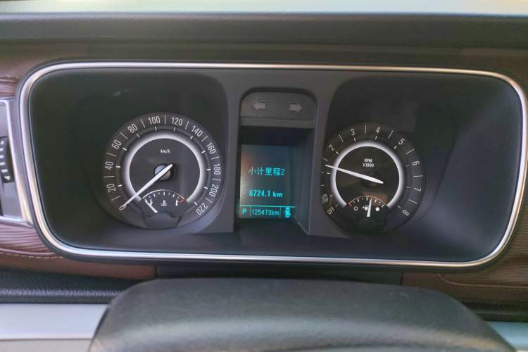 Used Buick GL8 2018 28T Luxury Model China VI Standard
