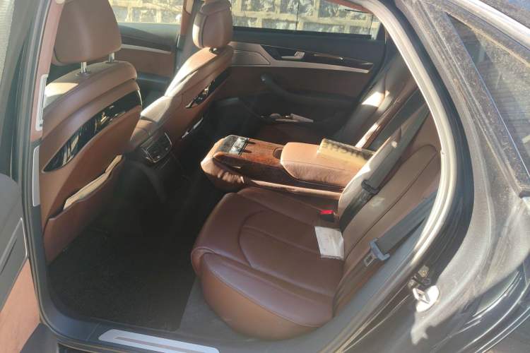 Used Audi A8 2014 A8L 45 TFSI quattro Comfort model
