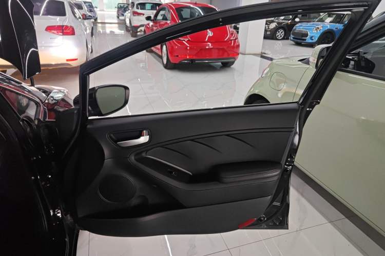 Used Kia K3 2015 1.6L Automatic GL
