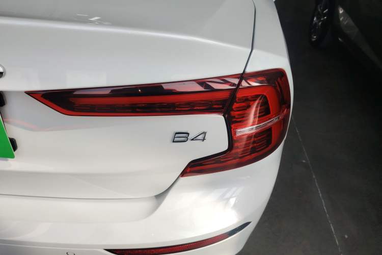 Used Volvo S60 2025 B4 Zhiyi Luxury Edition Right Rear Taillight