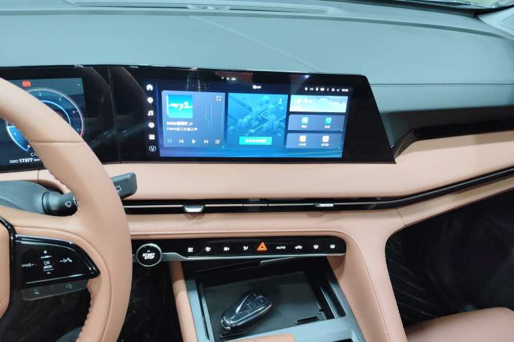 Used CHANGAN CS75 PLUS 2023 3rd Generation 1.5T Automatic Prestige Model
