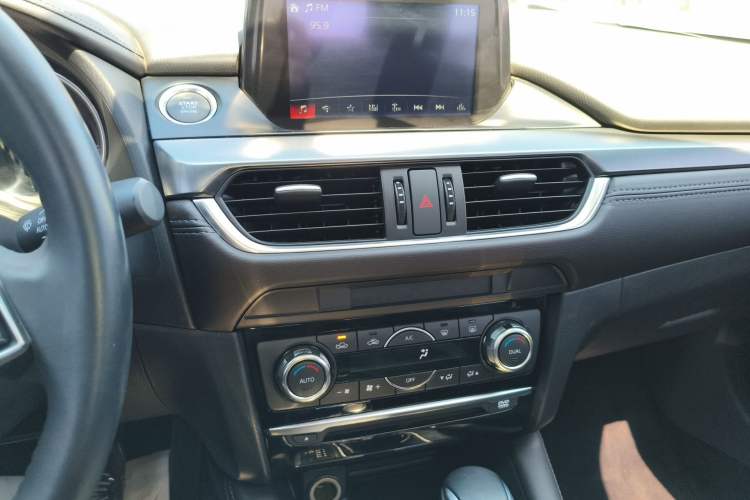 Used Mazda Atenza 2018 2.0L Blue Sky Luxury Edition China V Standard Audio And AC Panel