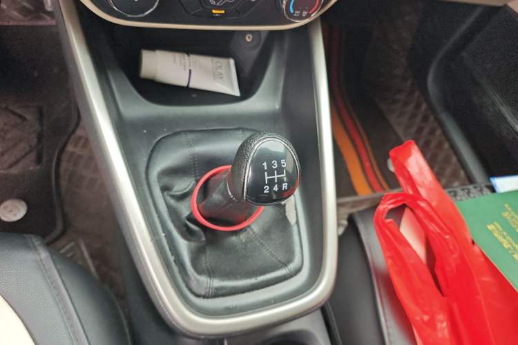 Used Ford Escort 2017 1.5L Manual Comfort Model Gear Lever