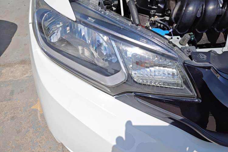 Used Honda Fit 2014 1.5L SE CVT Fashion Model Right Front Headlight