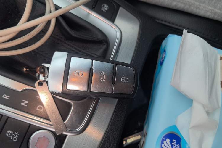 Used Volkswagen FAW-Volkswagen CC 2013 1.8TSI Luxury Model Vehicle Key