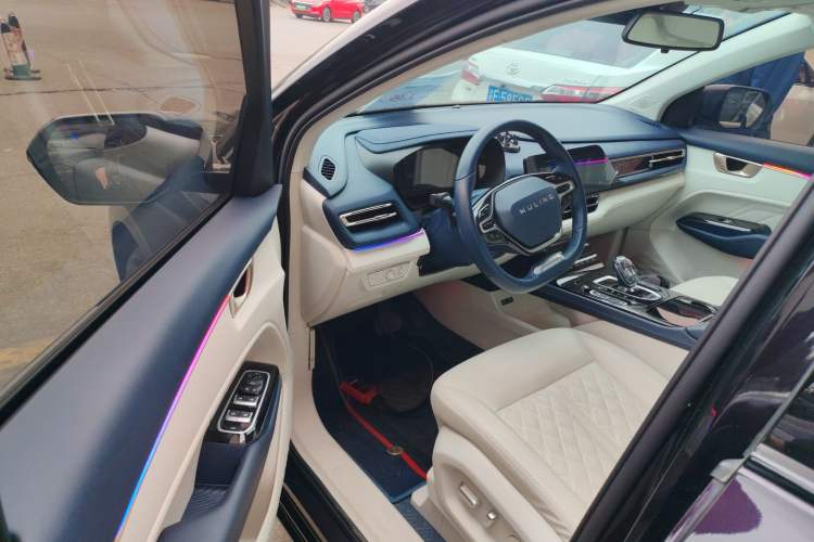 Used Wuling Victory 2023 2.0L DHT Luxury Edition