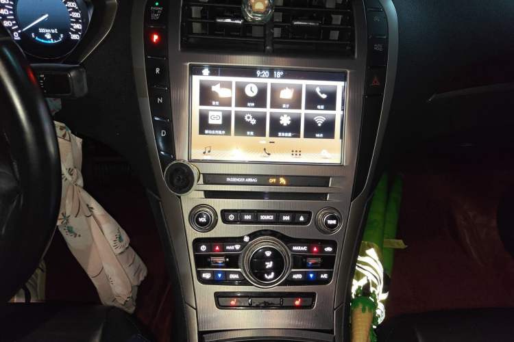 Used Lincoln MKZ 2017 2.0T Luxury Edition Audio And AC Panel