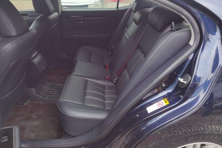 Used Lexus ES 2015 200 Elite Edition Left Rear Seat