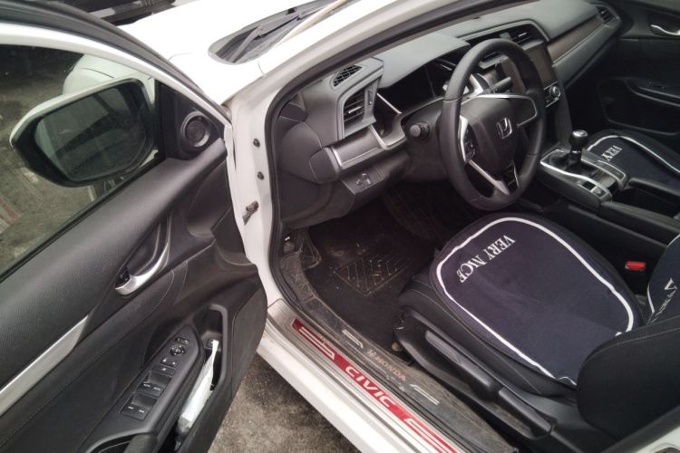 Used Honda Civic 2016 220TURBO Manual Luxury Edition
