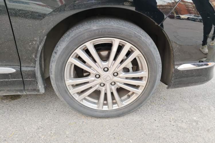 Used Honda Elysion 2016 2.4L Supreme Edition Right Front Wheel Hub