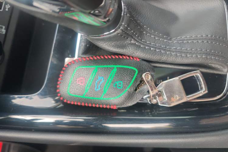 Used Roewe i5 2020 1.5L Automatic 4G Connect Luxury Flagship Edition
