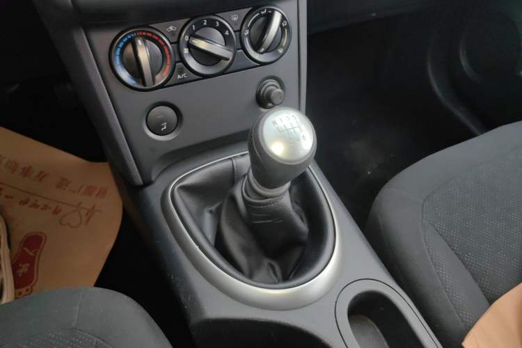Used Nissan Qashqai 2010 20S Fire 6MT 2WD Gear Lever